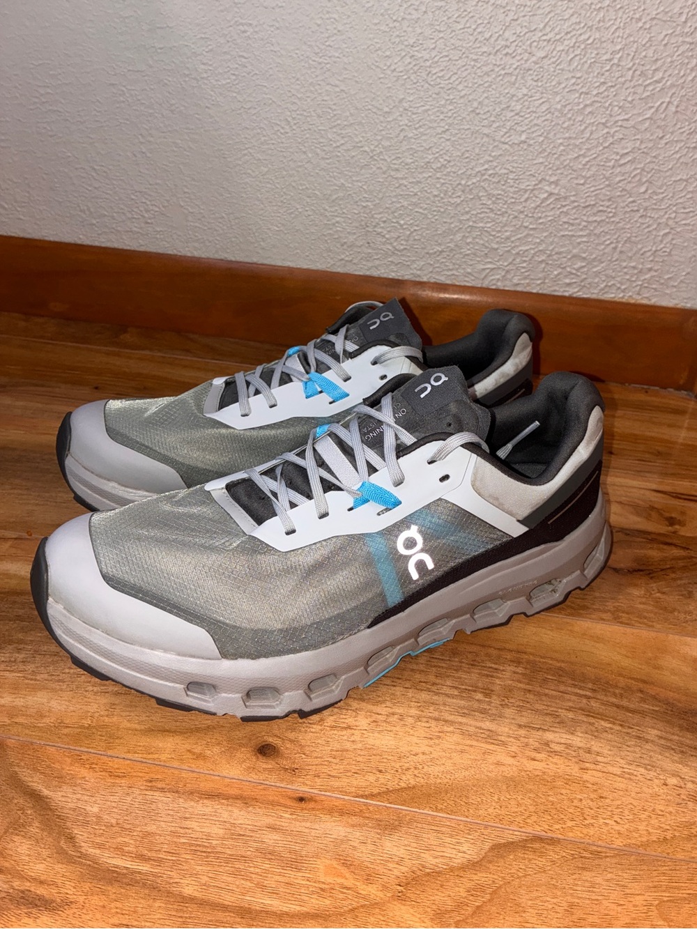 On Cloud Men’s Cloudvista Waterproof Trail Running Shoe Sneakers, gray- size 9